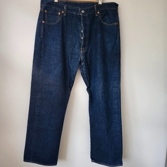 Levi's Men's 501 Button Fly Straight Leg Like New Jeans 38 X 31 Dark Blue Denim - Picture 1 of 5